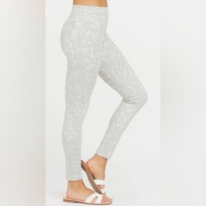 Spanx Jean-ish Ankle Leggings in Specked Grey Size Large NWT